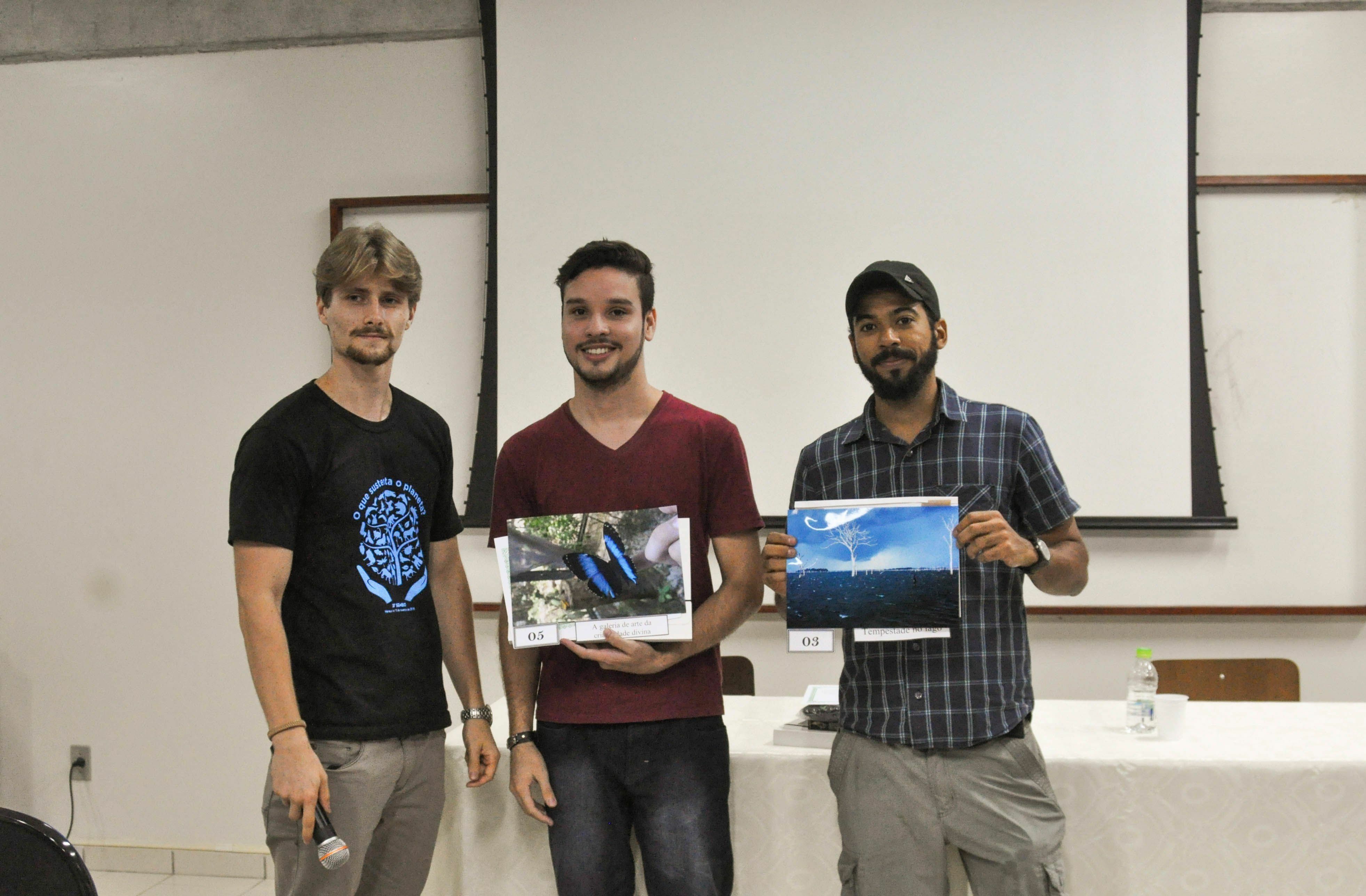 Da direita para esquerda: Carlos André Nogueira (1º lugar) e Fabrício Benício Lopes (3º lugar) 
